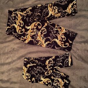 Mommy & Me Matching Leggings Size Sm Childrens and One Size Adult (3-9)